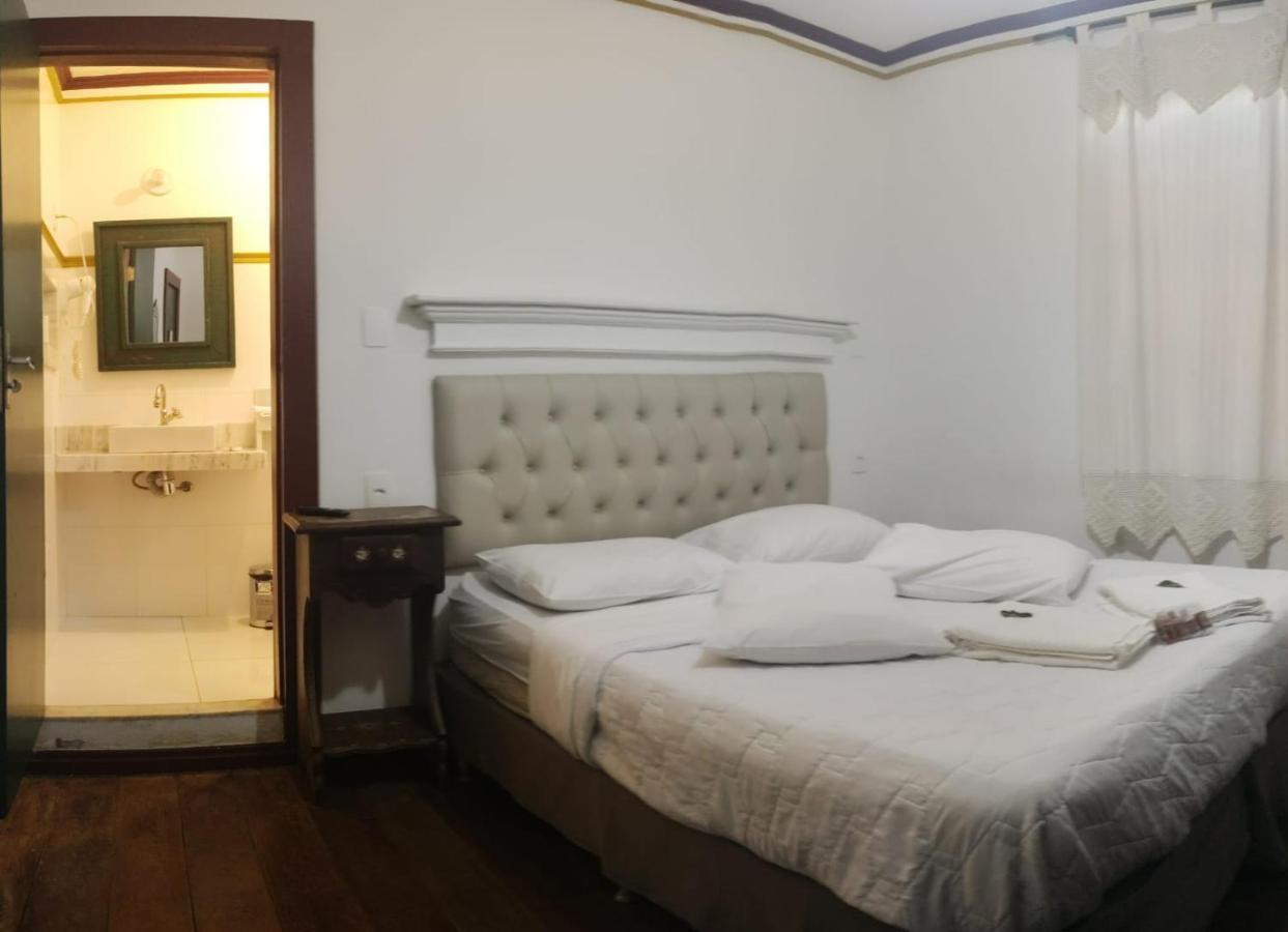 Pousada Solar Do Carmo Hotel โอว์โรเปรโต ภายนอก รูปภาพ